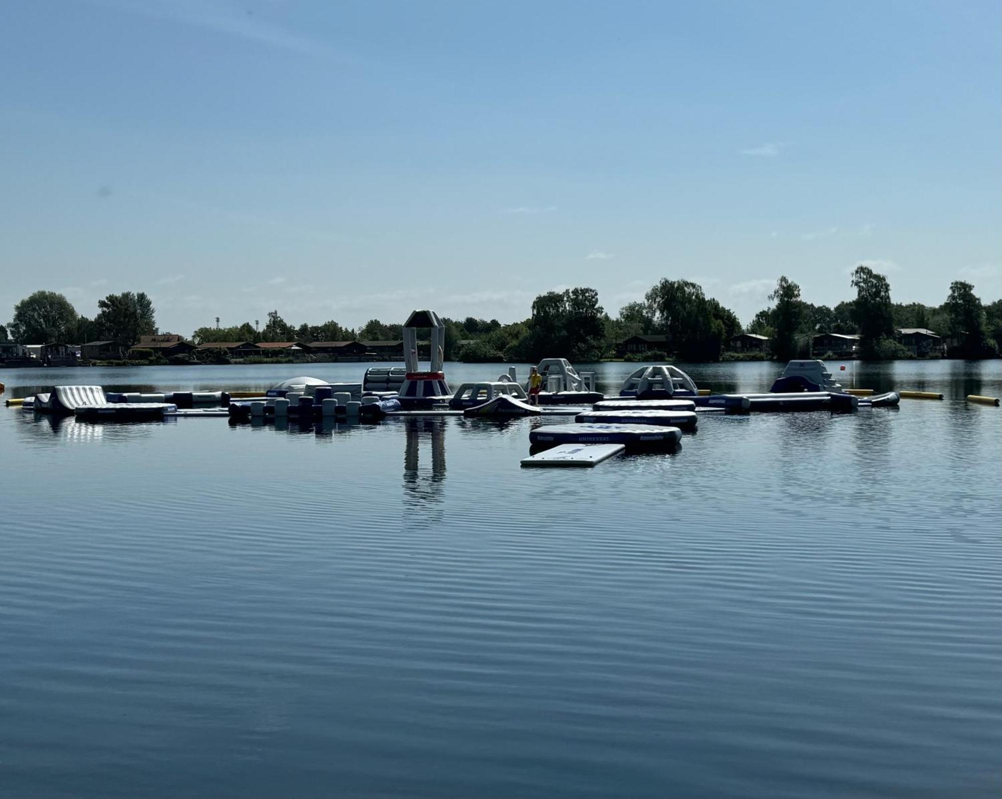 Fable Lodge Tattershall Lakes - Luxury Lakeside Lodge With Hot Tub Экстерьер фото