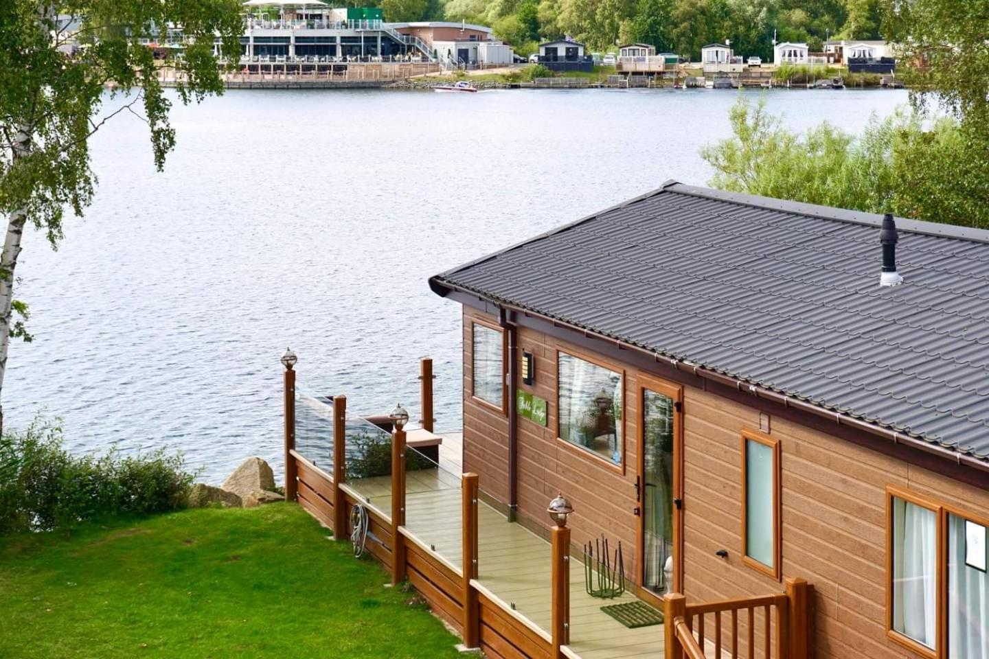 Fable Lodge Tattershall Lakes - Luxury Lakeside Lodge With Hot Tub Экстерьер фото